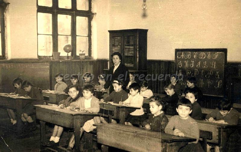 Alumnas escuela Urbinaga.jpg